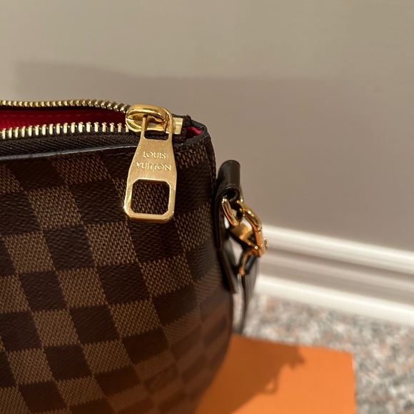 Authentic Louis Vuitton Siena MM crossbody bag new with box - Picture 6 of 11